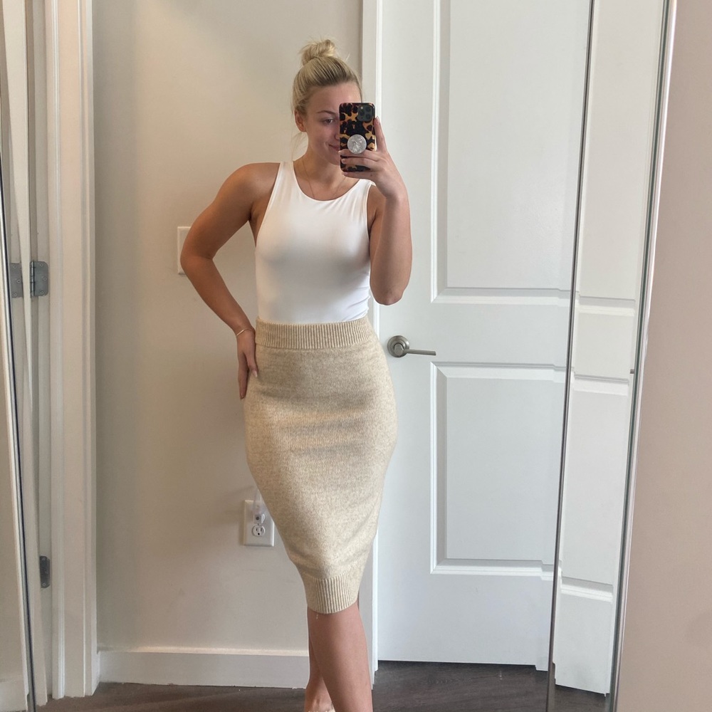 NWOT H&M Cream Sweater Skirt